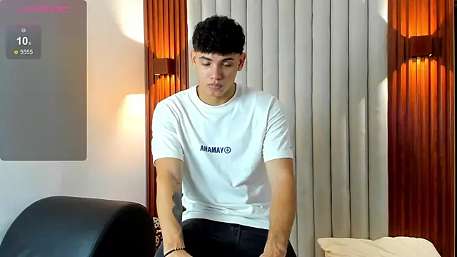 Snapshot of Justin_mack chatting on 11, 11, 2025 Justin mack online show from 11, 11, 2025