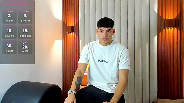 Snapshot of Justin_mack chatting on 17, 11, 2025 Justin mack online show from 17, 11, 2025