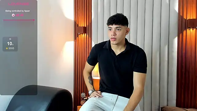 Snapshot of Justin_mack chatting on 18, 11, 2025 Justin mack online show from 18, 11, 2025