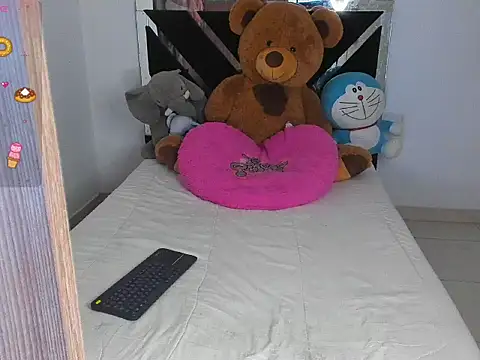 CatalinaSmith1 online show from 17, 9, 2025