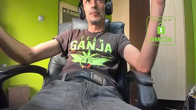 BigCumShoot online show from 14, 11, 2025