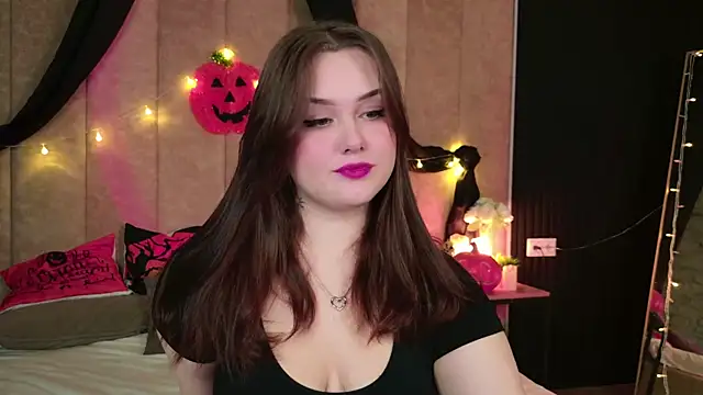 Snapshot of Kendra_Parlow chatting on 20, 10, 2025 Kendra Parlow online show from 20, 10, 2025