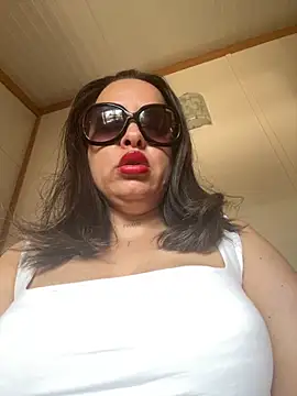 Snapshot of laarti chatting on 11, 9, 2025 laarti online show from 11, 9, 2025