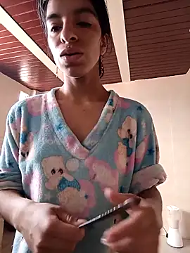 Snapshot of Ariell_Kieran chatting on 9, 3, 2025 Ariell Kieran online show from 9, 3, 2025