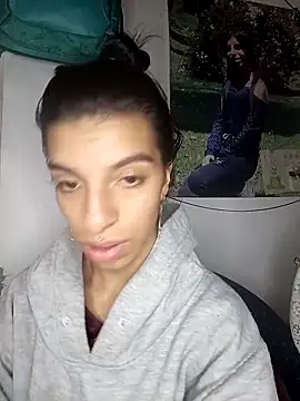 Snapshot of Ariell_Kieran chatting on 17, 10, 2025 Ariell Kieran online show from 17, 10, 2025