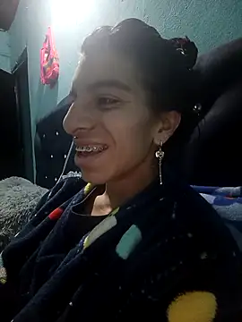 Snapshot of Ariell_Kieran chatting on 8, 11, 2025 Ariell Kieran online show from 8, 11, 2025