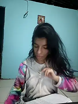 Snapshot of Ariell_Kieran chatting on 11, 11, 2025 Ariell Kieran online show from 11, 11, 2025