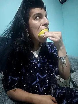 Snapshot of Ariell_Kieran chatting on 3, 12, 2025 Ariell Kieran online show from 3, 12, 2025