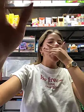 Andrea18 blonde online show from 15, 3, 2026