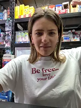 Andrea18 blonde online show from 7, 4, 2026