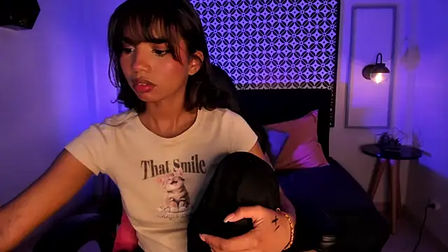 Snapshot of Gigi_Strawberry chatting on 23, 3, 2025 Gigi Strawberry online show from 23, 3, 2025