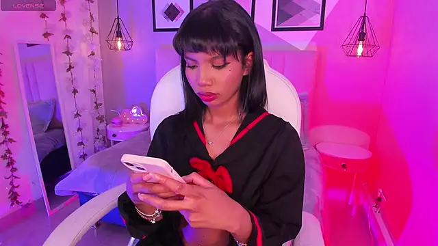 Snapshot of Gigi_Strawberry chatting on 18, 9, 2025 Gigi Strawberry online show from 18, 9, 2025