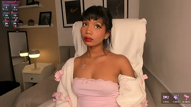 Snapshot of Gigi_Strawberry chatting on 14, 10, 2025 Gigi Strawberry online show from 14, 10, 2025