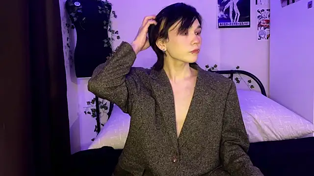 Snapshot of rennnuts chatting on 5, 2, 2025 rennnuts online show from 5, 2, 2025