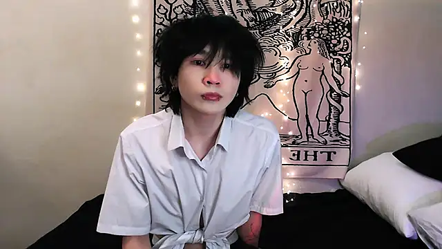 Snapshot of rennnuts chatting on 11, 3, 2025 rennnuts online show from 11, 3, 2025