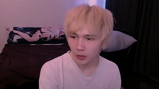 Snapshot of rennnuts chatting on 18, 3, 2026 rennnuts online show from 18, 3, 2026