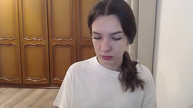 Snapshot of aurora_lust chatting on 28, 10, 2025 aurora lust online show from 28, 10, 2025