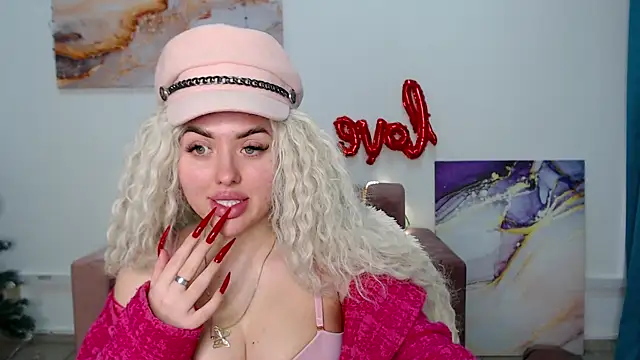 Snapshot of MissisCaty chatting on 22, 2, 2025 MissisCaty online show from 22, 2, 2025