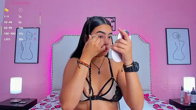  Emma whiitee  online show from 20, 9, 2025