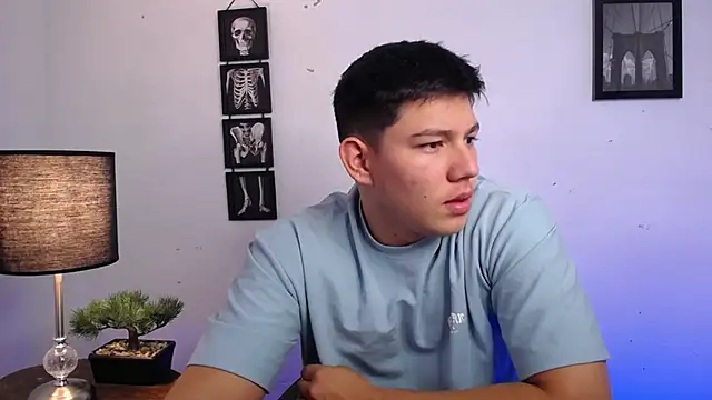 JamesCr  online show from 8, 11, 2025