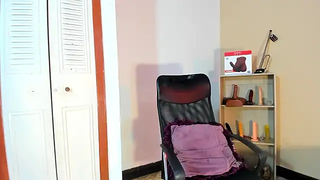 Snapshot of Violetta_0 chatting on 3, 2, 2026 Violetta 0 online show from 3, 2, 2026