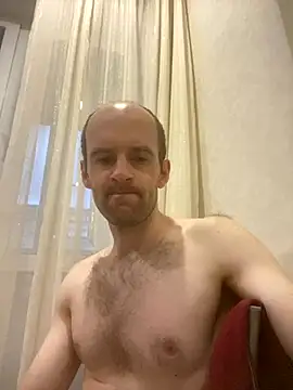 LynnAhNight online show from 19, 9, 2025