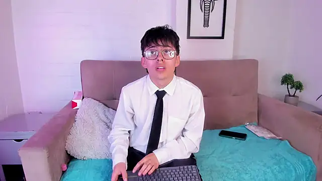 PepperTwink online show from 27, 2, 2025