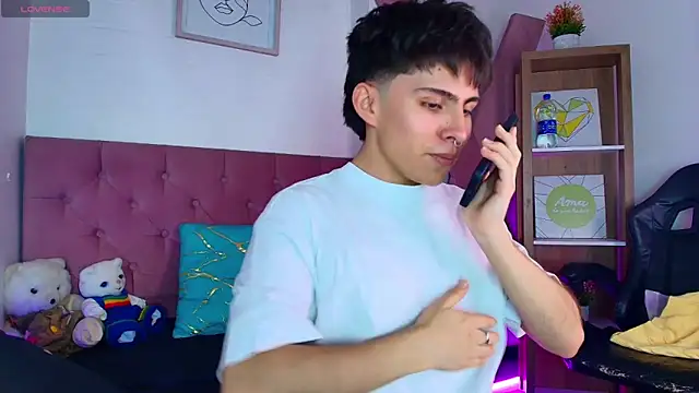 PepperTwink online show from 24, 9, 2025