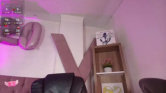 PepperTwink online show from 16, 12, 2025