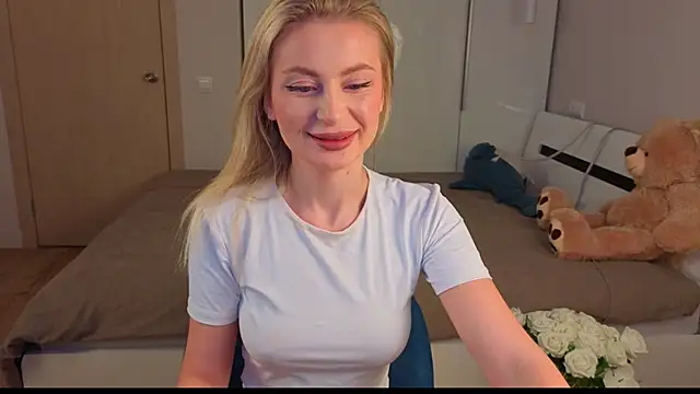 AnitaLamb online show from 11, 11, 2025