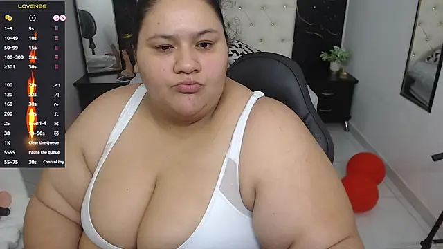 Aaliyah11 online show from 19, 2, 2025