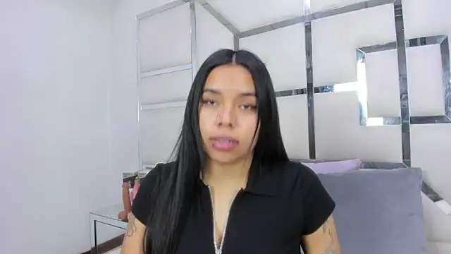 Snapshot of ZoeWan69 chatting on 5, 5, 2026 ZoeWan69 online show from 5, 5, 2026