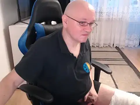 Snapshot of ruplumber chatting on 4, 2, 2025 ruplumber online show from 4, 2, 2025