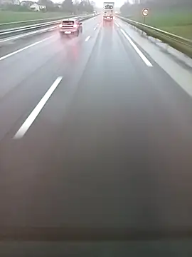 Snapshot of Dam70 chatting on 17, 11, 2025 Dam70 online show from 17, 11, 2025