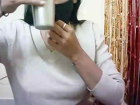 Snapshot of Rubi-Ji chatting on 10, 2, 2025 Rubi-Ji online show from 10, 2, 2025