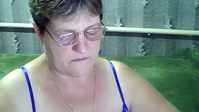 Snapshot of ElzaJewel chatting on 8, 9, 2025 ElzaJewel online show from 8, 9, 2025