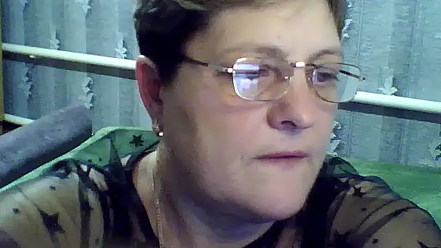 Snapshot of ElzaJewel chatting on 11, 9, 2025 ElzaJewel online show from 11, 9, 2025