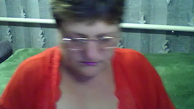 Snapshot of ElzaJewel chatting on 12, 9, 2025 ElzaJewel online show from 12, 9, 2025