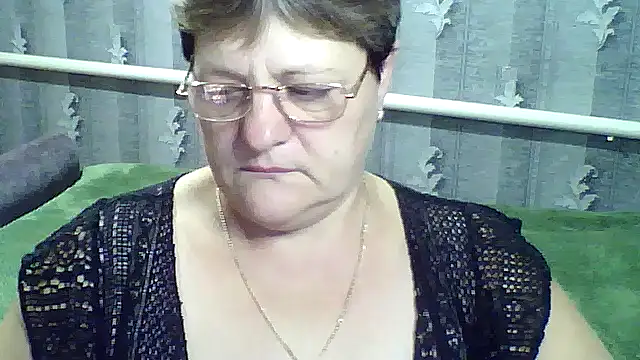 Snapshot of ElzaJewel chatting on 17, 9, 2025 ElzaJewel online show from 17, 9, 2025