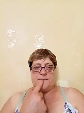 Snapshot of ElzaJewel chatting on 24, 9, 2025 ElzaJewel online show from 24, 9, 2025