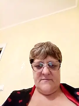 Snapshot of ElzaJewel chatting on 2, 10, 2025 ElzaJewel online show from 2, 10, 2025