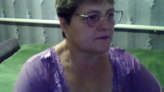 Snapshot of ElzaJewel chatting on 4, 10, 2025 ElzaJewel online show from 4, 10, 2025
