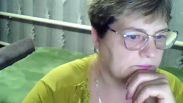 Snapshot of ElzaJewel chatting on 5, 10, 2025 ElzaJewel online show from 5, 10, 2025