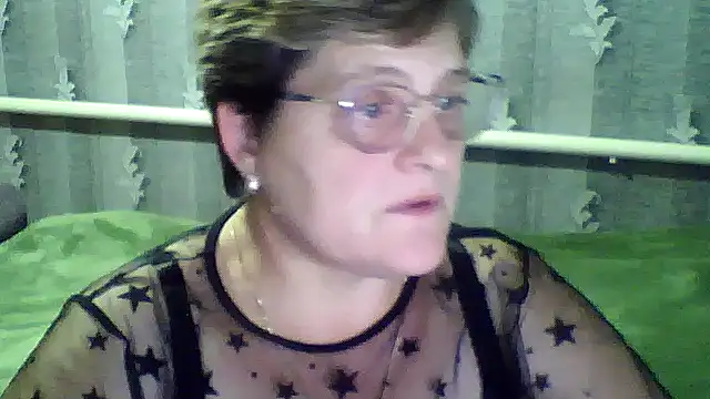 Snapshot of ElzaJewel chatting on 15, 10, 2025 ElzaJewel online show from 15, 10, 2025