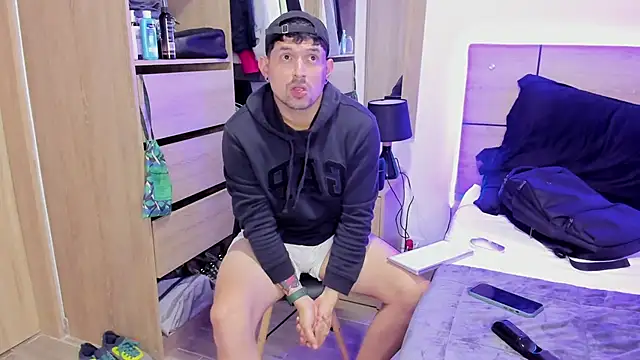 Snapshot of ILoveNYStyle chatting on 11, 3, 2025 ILoveNYStyle online show from 11, 3, 2025