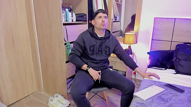 Snapshot of ILoveNYStyle chatting on 11, 3, 2025 ILoveNYStyle online show from 11, 3, 2025