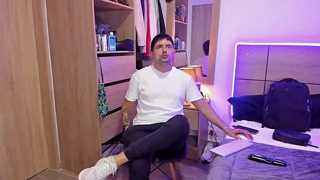 Snapshot of ILoveNYStyle chatting on 21, 3, 2025 ILoveNYStyle online show from 21, 3, 2025