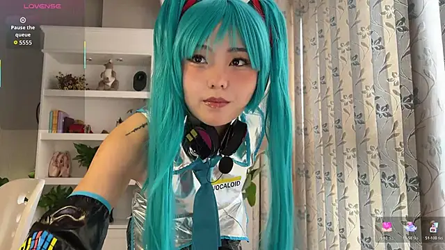 nanaliu6 online show from 20, 10, 2025