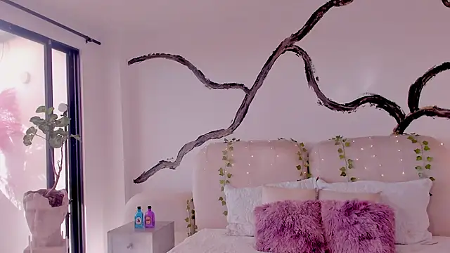 Snapshot of soidai_miiu chatting on 29, 9, 2025 soidai miiu online show from 29, 9, 2025