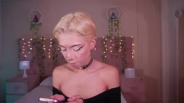 Snapshot of soidai_miiu chatting on 1, 10, 2025 soidai miiu online show from 1, 10, 2025